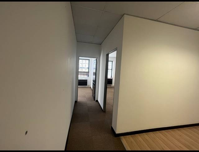 210M² OFFICE TO LET IN ROSEBANK